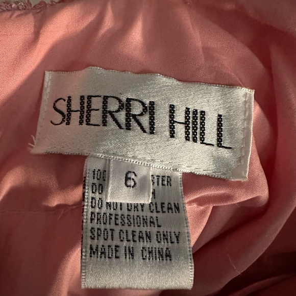 Beautiful Sherri hill dress size:6. Wore only for pictures. No returns - Picture 4 of 4